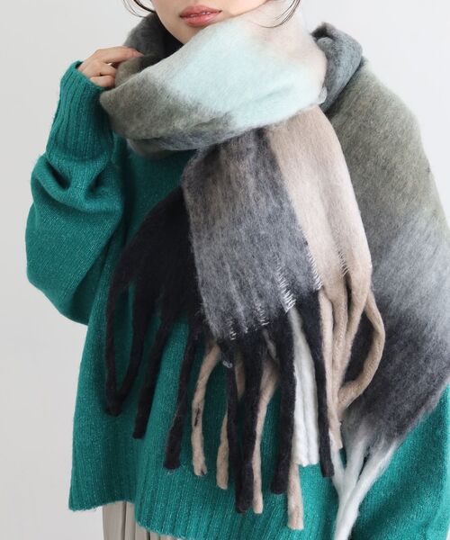 le.coeur blanc（ルクールブラン）の「《WEB限定アイテム》ブロックチェックビッグフリンジストール（ストール/ショール・レディース・ブラック系その他/オレンジ系その他/グリーン系その他・FREE）」の11枚目の写真