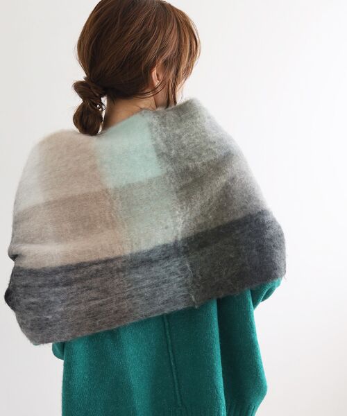 le.coeur blanc（ルクールブラン）の「《WEB限定アイテム》ブロックチェックビッグフリンジストール（ストール/ショール・レディース・ブラック系その他/オレンジ系その他/グリーン系その他・FREE）」の18枚目の写真