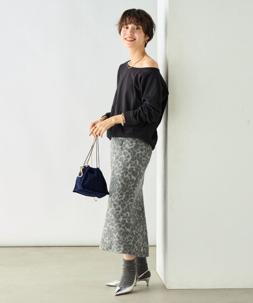 Rie Miller(リエミラー)の「ワイドネックミニ裏毛プルオーバーカットソー(Tシャツ/カットソー・レディース・ライトグレー/ブラック・38)」の21枚目の写真