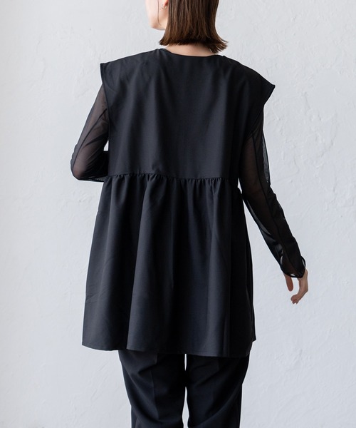 VitaFelice（ヴィータフェリーチェ）の「ペプラムギャザーベスト セレモニー セットアップ対応 別売り 入園式 入園式 卒園式 卒業式（ベスト・レディース・ブラック/ネイビー/サンドベージュ・M/L）」の7枚目の写真