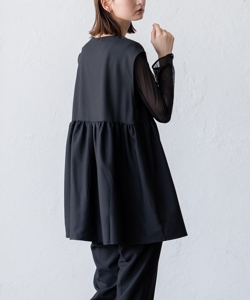 VitaFelice（ヴィータフェリーチェ）の「ペプラムギャザーベスト セレモニー セットアップ対応 別売り 入園式 入園式 卒園式 卒業式（ベスト・レディース・ブラック/ネイビー/サンドベージュ・M/L）」の9枚目の写真