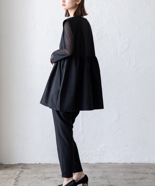 VitaFelice（ヴィータフェリーチェ）の「ペプラムギャザーベスト セレモニー セットアップ対応 別売り 入園式 入園式 卒園式 卒業式（ベスト・レディース・ブラック/ネイビー/サンドベージュ・M/L）」の15枚目の写真