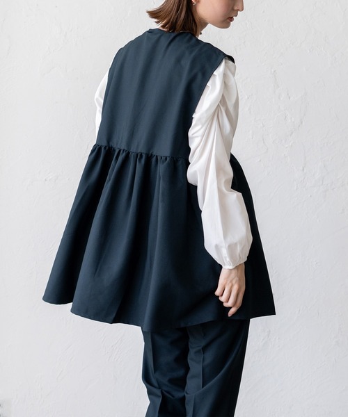 VitaFelice（ヴィータフェリーチェ）の「ペプラムギャザーベスト セレモニー セットアップ対応 別売り 入園式 入園式 卒園式 卒業式（ベスト・レディース・ブラック/ネイビー/サンドベージュ・M/L）」の20枚目の写真