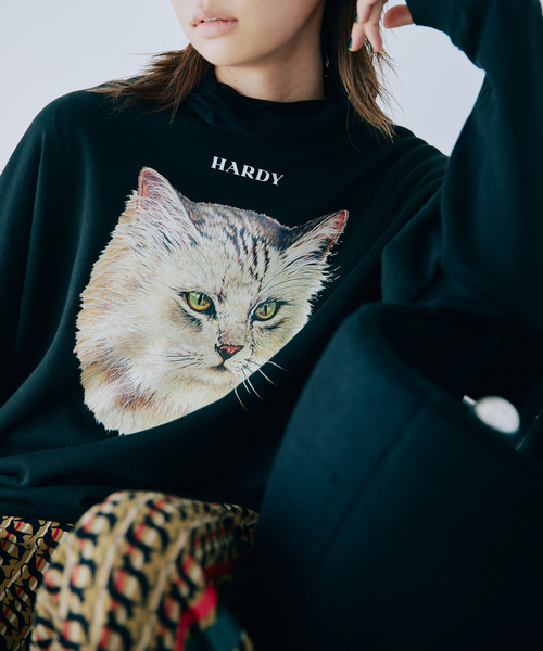 HARDY NOIR(アルディーノアール)の「《追加》CAT PRINT スウエット(スウェット・レディース・ライトグレー/ブラック・FREE)」の2枚目の写真