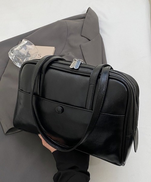 Ritzy(リッツィー)の「横長レトロデザイン ショルダーバッグ(ショルダーバッグ・レディース・バーガンディー/ダークブラウン系/ブラック・FREE)」の1枚目の写真