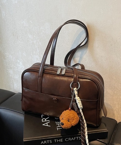 Ritzy(リッツィー)の「横長レトロデザイン ショルダーバッグ(ショルダーバッグ・レディース・バーガンディー/ダークブラウン系/ブラック・FREE)」の8枚目の写真