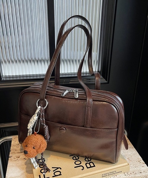Ritzy(リッツィー)の「横長レトロデザイン ショルダーバッグ(ショルダーバッグ・レディース・バーガンディー/ダークブラウン系/ブラック・FREE)」の13枚目の写真