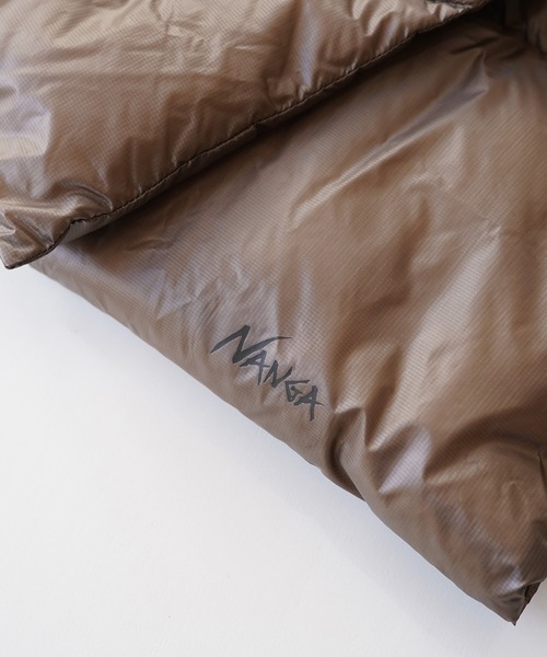 NANGA(ナンガ)の「【NANGA / ナンガ】PORTABLE LIGHT DOWN MUFFLER ダウンマフラー(ネックウォーマー/スヌード・メンズ・ブラック/カーキ/モカ/ネイビー・FREE)」の11枚目の写真