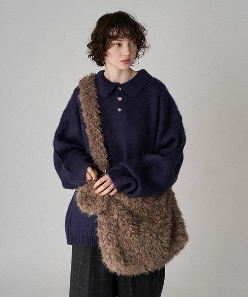 ONCILY(オンシェリー)の「FUR BAG WITH MINI POUCH / ミニポーチ付きファーバッグ(ショルダーバッグ・メンズ・ブラウン/ブラック・FREE)」の9枚目の写真