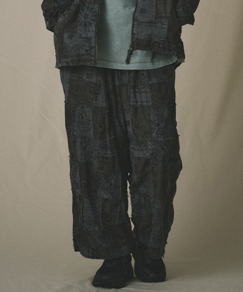 Universal Style Wear（ユニバーサルスタイルウェア）の「Universal Style Wear HAV-A-HANK ハバハンク パッチワーク パンツ（その他パンツ・メンズ・スミクロ/スモークピンク/ホワイト/グレイッシュブルー/グレー・MEDIUM/X-LARGE/LARGE）」の2枚目の写真
