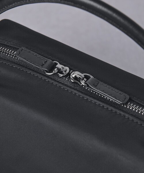UNITED ARROWS(ユナイテッドアローズ)の「COMFY ミニ ショルダーバッグ(ショルダーバッグ・レディース・ブラック・FREE)」の14枚目の写真