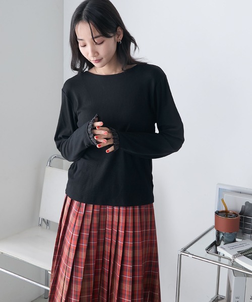 forksy.（フォルクシー）の「【forksy.】2way 袖フリル バックツイスト リブロンT（Tシャツ/カットソー・レディース・ブラック/オリーブ/ネイビー・FREE）」の6枚目の写真
