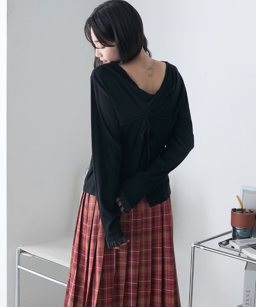 forksy.（フォルクシー）の「【forksy.】2way 袖フリル バックツイスト リブロンT（Tシャツ/カットソー・レディース・ブラック/オリーブ/ネイビー・FREE）」の7枚目の写真
