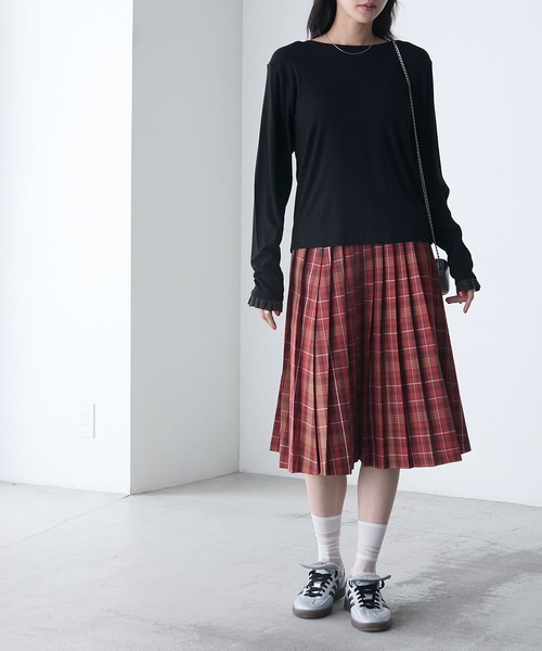 forksy.（フォルクシー）の「【forksy.】2way 袖フリル バックツイスト リブロンT（Tシャツ/カットソー・レディース・ブラック/オリーブ/ネイビー・FREE）」の11枚目の写真