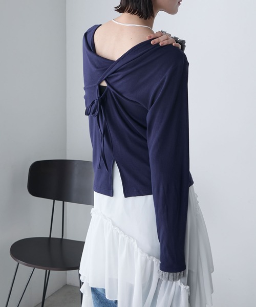 forksy.（フォルクシー）の「【forksy.】2way 袖フリル バックツイスト リブロンT（Tシャツ/カットソー・レディース・ブラック/オリーブ/ネイビー・FREE）」の16枚目の写真