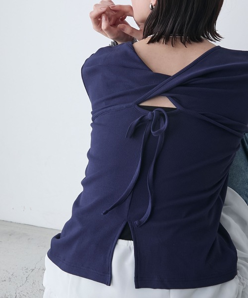 forksy.（フォルクシー）の「【forksy.】2way 袖フリル バックツイスト リブロンT（Tシャツ/カットソー・レディース・ブラック/オリーブ/ネイビー・FREE）」の22枚目の写真