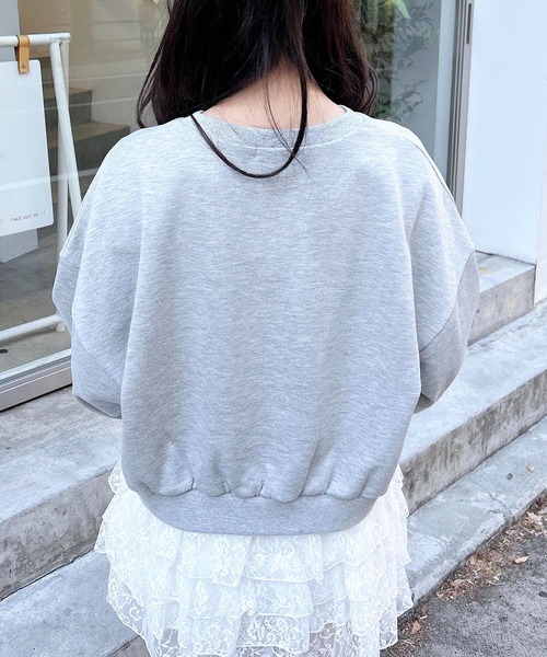 INGNI(イング)の「リボンカレッジロゴショートスウェットトップス(スウェット・レディース・ホワイト×ブラック/ブラック×ホワイト/グレー×ホワイト・M)」の21枚目の写真