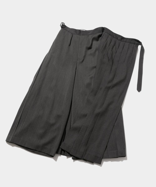 beautiful people（ビューティフルピープル）の「hightwist doeskin  gurkha kilt pants（その他パンツ・レディース・チャコールグレー/カーキ・34/36）」の4枚目の写真