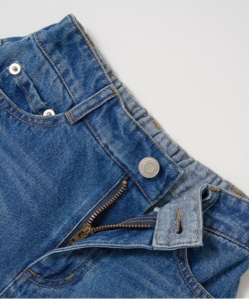 b・ROOM(ビールーム)の「【LOVE DENIM】ストレートパンツ(デニムパンツ・キッズ・サックスブルー/ブルー・110cm/100cm/120cm/130cm/140cm/150cm)」の9枚目の写真