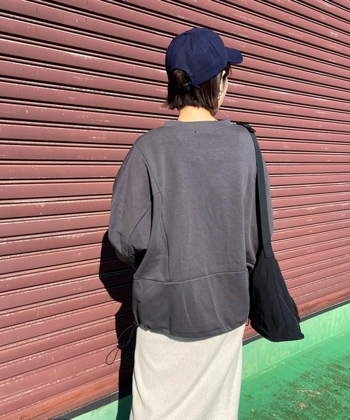 CRB（シーアールビー）の「裾ドロスト切替ドルマントップス（Tシャツ/カットソー・レディース・チャコール/ピンク/ブラック/オフホワイト・F）」の11枚目の写真