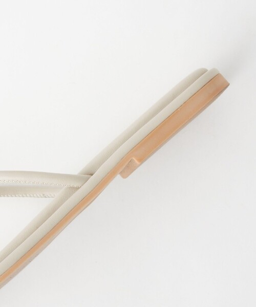 green label relaxing（グリーンレーベルリラクシング）の「メタルトング フラットサンダル（サンダル・レディース・ゴールド/ブラウン/ブラック/オフホワイト/シルバー・S/M/L/XL）」の10枚目の写真