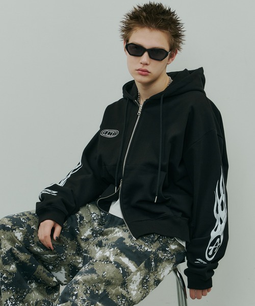 AIVER（アイバー）の「Johann×AIVER　BOYダブルジップパーカー（パーカー・メンズ・ブラック/チャコールグレー・SMALL/MEDIUM/LARGE）」の7枚目の写真