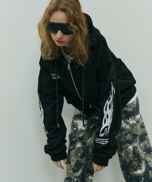 AIVER（アイバー）の「Johann×AIVER　BOYダブルジップパーカー（パーカー・メンズ・ブラック/チャコールグレー・SMALL/MEDIUM/LARGE）」の19枚目の写真