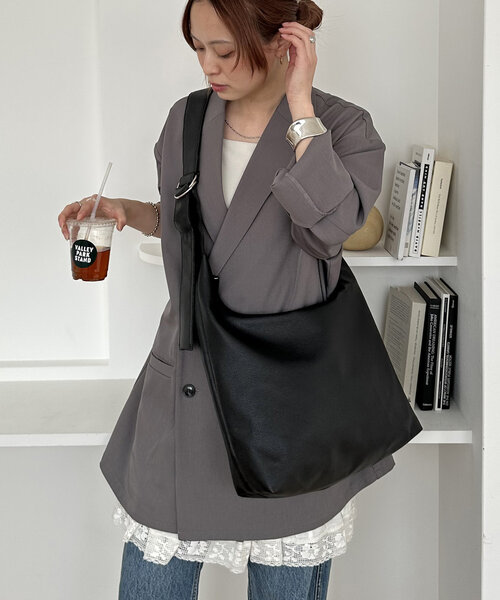 A4サイズ収納可◎】ソフトラウンドワンショルダーバッグ（ショルダー