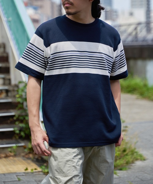 ikka(イッカ)の「リップルパネルボーダーTシャツ(Tシャツ/カットソー・メンズ・グレー/ホワイト/ネイビー・M/L/XL/S)」の1枚目の写真