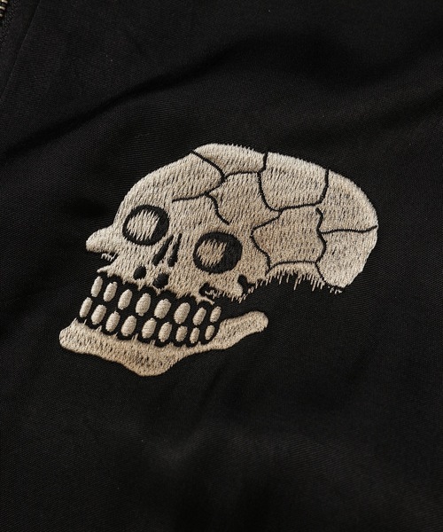 DAIRIKU（ダイリク）の「"Skul" Docking Vintage Ska Jumper（スカジャン・メンズ・ブラック/ホワイト・L/M）」の5枚目の写真