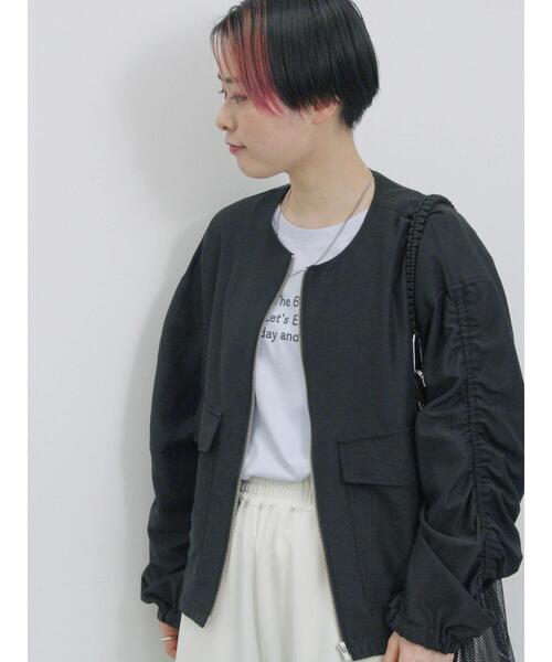 Samansa Mos2 blue（サマンサモスモスブルー）の「ギャザーブルゾン（ブルゾン・レディース・カーキ/ライトベージュ/ブラック・F）」の2枚目の写真