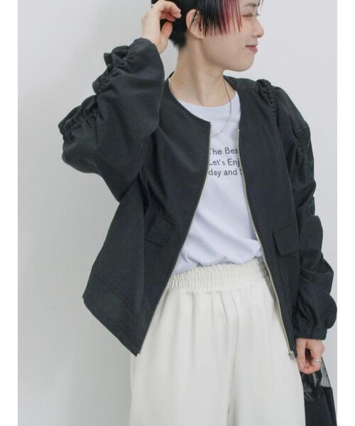 Samansa Mos2 blue（サマンサモスモスブルー）の「ギャザーブルゾン（ブルゾン・レディース・カーキ/ライトベージュ/ブラック・F）」の5枚目の写真