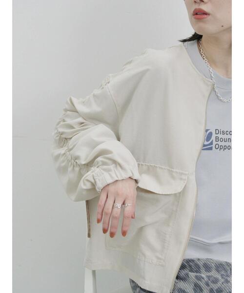 Samansa Mos2 blue（サマンサモスモスブルー）の「ギャザーブルゾン（ブルゾン・レディース・カーキ/ライトベージュ/ブラック・F）」の13枚目の写真