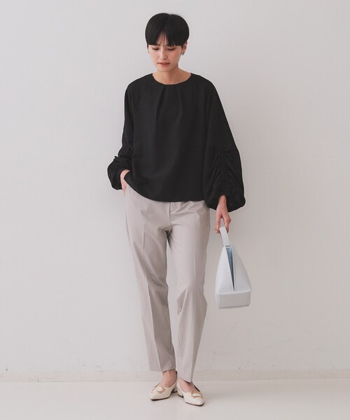 OPAQUE.CLIP（オペークドットクリップ）の「シャーリングスリーブブラウス【洗濯機洗い可】（シャツ/ブラウス・レディース・ホワイト/ブラック/ベビーピンク・38/42/40）」の9枚目の写真