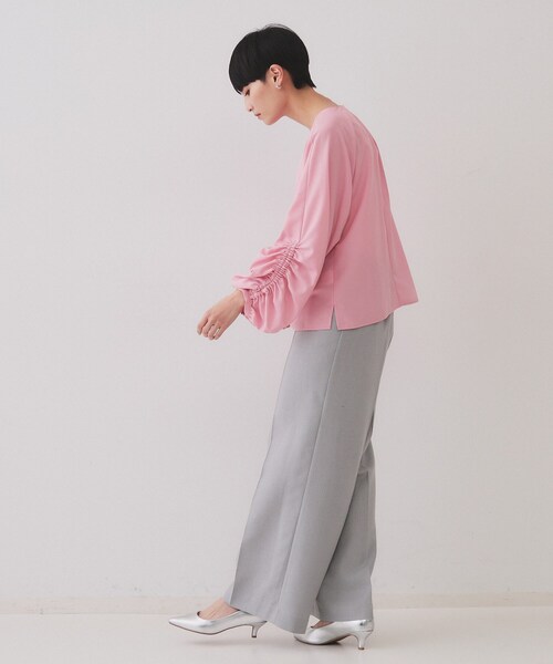 OPAQUE.CLIP（オペークドットクリップ）の「シャーリングスリーブブラウス【洗濯機洗い可】（シャツ/ブラウス・レディース・ホワイト/ブラック/ベビーピンク・38/42/40）」の14枚目の写真