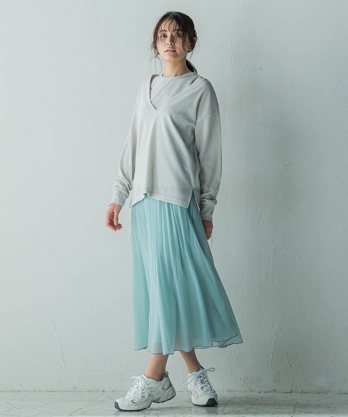MAYSON GREY(メイソングレイ)の「SET スラブジャージタンクトップ+深Vネックプルオーバー(Tシャツ/カットソー・レディース・イエロー/オフホワイト/チャコールグレー・M)」の5枚目の写真