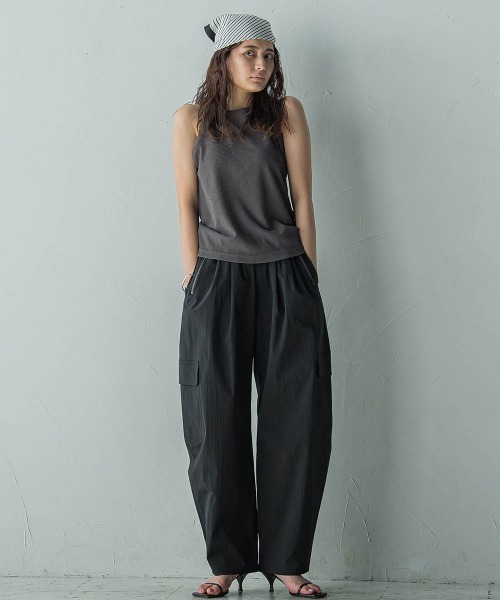 MAYSON GREY(メイソングレイ)の「SET スラブジャージタンクトップ+深Vネックプルオーバー(Tシャツ/カットソー・レディース・イエロー/オフホワイト/チャコールグレー・M)」の17枚目の写真