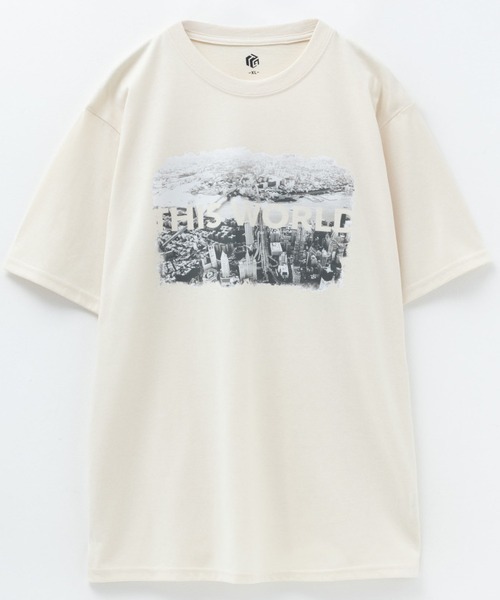 Mac-House(マックハウス)の「T-GRAPHICS フォトプリント半袖Tシャツ(Tシャツ/カットソー・メンズ・アイボリー/グレー/ブラック/ホワイト/チャコールグレー・S/M/L/XL)」の3枚目の写真