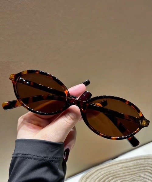 VIBGYOR（ヴィブジョー）の「ユニセックス クリアレンズメガネ サングラス 伊達メガネ(CZ)（サングラス・レディース・ブラック系1/ブラック系2/ブラウン系1/ブラウン系2・FREE）」の4枚目の写真