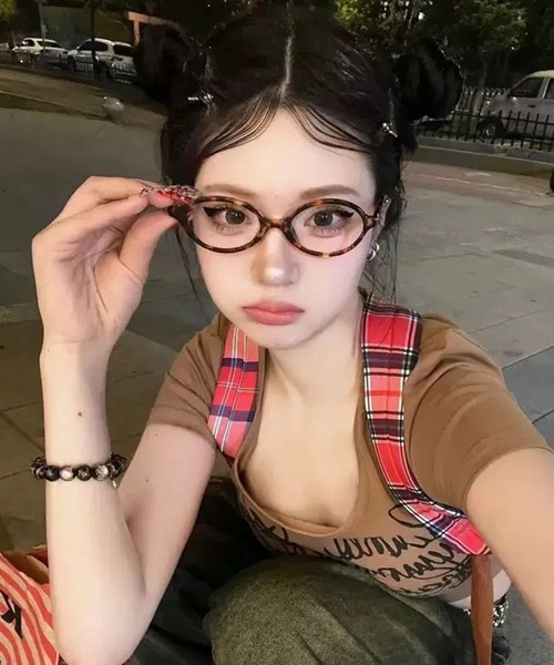 VIBGYOR（ヴィブジョー）の「ユニセックス クリアレンズメガネ サングラス 伊達メガネ(CZ)（サングラス・レディース・ブラック系1/ブラック系2/ブラウン系1/ブラウン系2・FREE）」の14枚目の写真