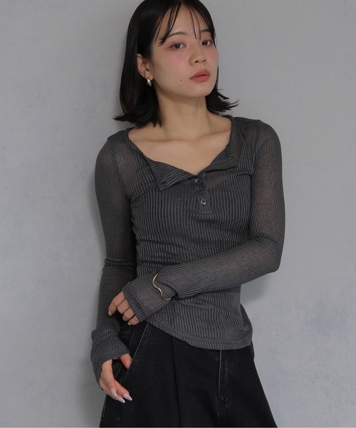 cheriella(シェリエラ)の「【cheriella】シースルーリブ ヘンリーネックトップス(Tシャツ/カットソー・レディース・ブラック/グレー/オフホワイト・M)」の14枚目の写真
