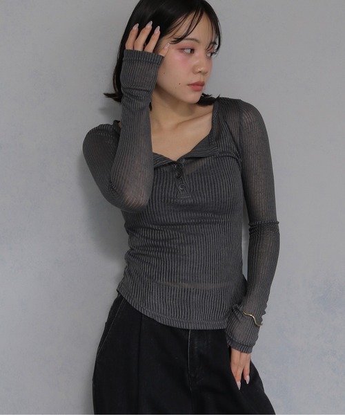 cheriella(シェリエラ)の「【cheriella】シースルーリブ ヘンリーネックトップス(Tシャツ/カットソー・レディース・ブラック/グレー/オフホワイト・M)」の16枚目の写真