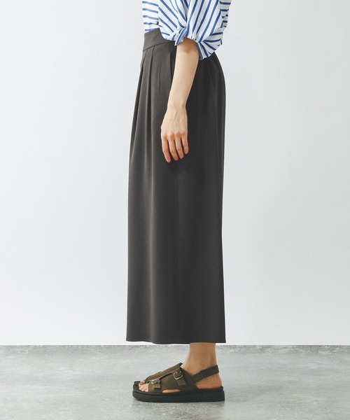 GLOBAL WORK（グローバルワーク）の「リラックススマートフレアワイドパンツ/290015（その他パンツ・レディース・モカ/スミクロ/ネイビー・REGULAR/SHORT）」の16枚目の写真