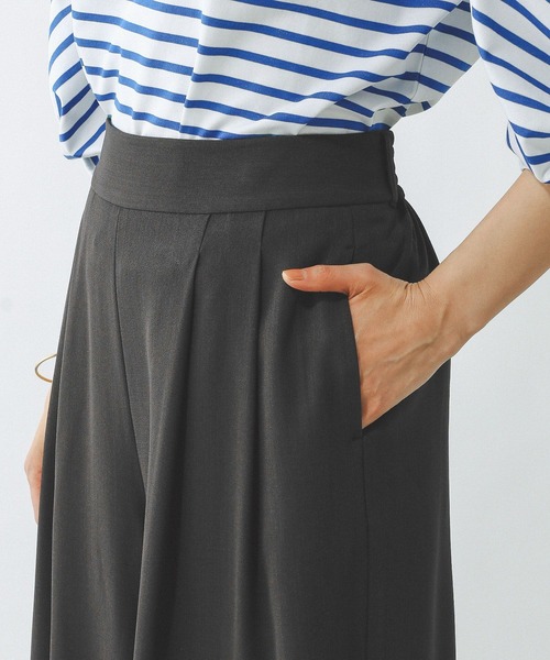 GLOBAL WORK（グローバルワーク）の「リラックススマートフレアワイドパンツ/290015（その他パンツ・レディース・モカ/スミクロ/ネイビー・REGULAR/SHORT）」の9枚目の写真