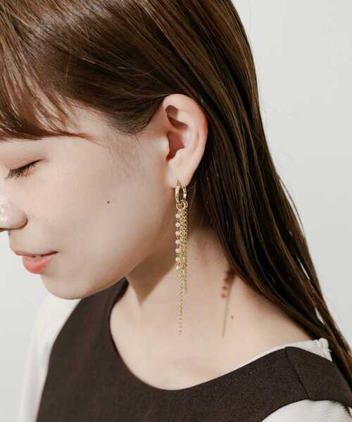 SMELLY(スメリー)の「パールチェーンマルチWAYフープピアス(ピアス(両耳用)・レディース・ゴールド・-)」の3枚目の写真