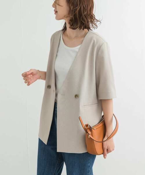 URBAN RESEARCH DOORS(アーバンリサーチドアーズ)の「『UR TECH DRYLUXE』ハーフスリーブジャケット(その他アウター・レディース・ベージュ/チャコールグレー・MEDIUM)」の2枚目の写真
