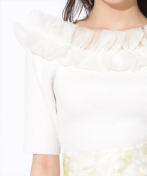 SWINGLE(スウィングル)の「シアーフリルデコルテ五分袖ニットプルオーバー(ニット/セーター・レディース・イエロー/ネイビー/パープル/オフホワイト・FREE)」の11枚目の写真