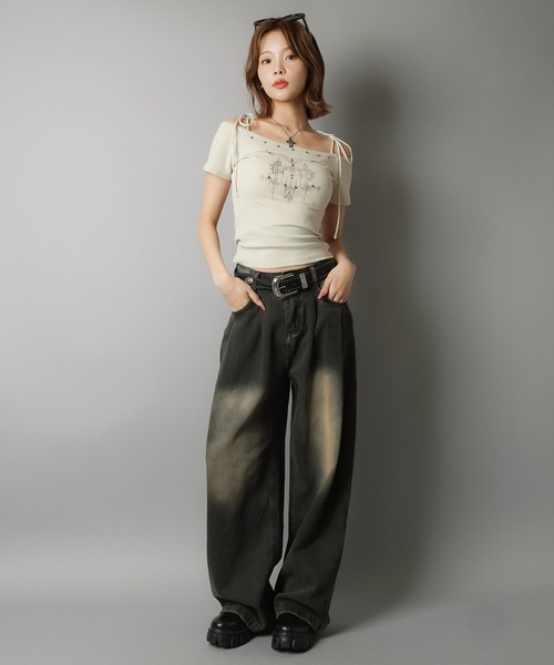 SPINNS(スピンズ)の「半袖オフショルカットソー/肩リボン/クロス(Tシャツ/カットソー・レディース・ブラック/アイボリー/ベージュ・ONESIZE)」の11枚目の写真