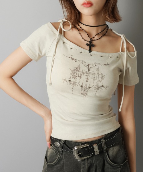 SPINNS(スピンズ)の「半袖オフショルカットソー/肩リボン/クロス(Tシャツ/カットソー・レディース・ブラック/アイボリー/ベージュ・ONESIZE)」の4枚目の写真