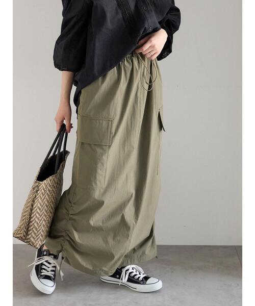 Samansa Mos2 blue（サマンサモスモスブルー）の「ナイロンカーゴスカート（スカート・レディース・カーキ/ブラック/ベージュ・F）」の3枚目の写真